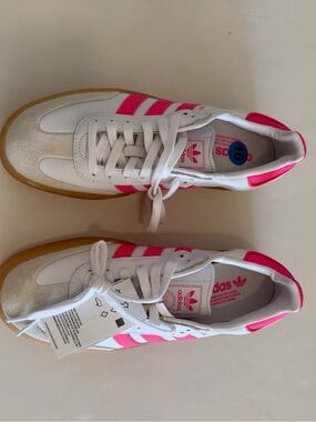adidas Women’s White & Pink Retro Runner  Samba Sneakers